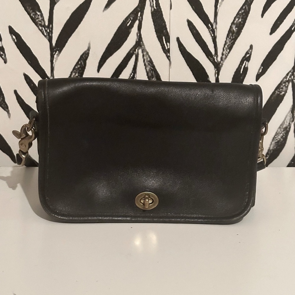 Coach vintage black crossbody